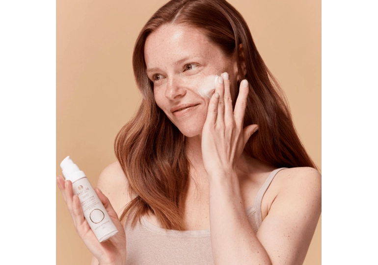 Aktywnie Rewitalizujący Krem Do Twarzy, Szyi i Dekoltu z 5% Aminokwasów  - Napięcie i Wypełnienie - BasicLab